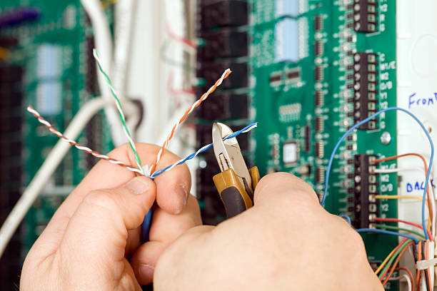 Best Commercial Electrical Services  in Elsmere, DE